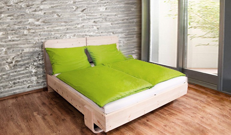 Ein Bett aus Zirbenholz oder doch lieber ein "Wegwerfbett" von Ikea?