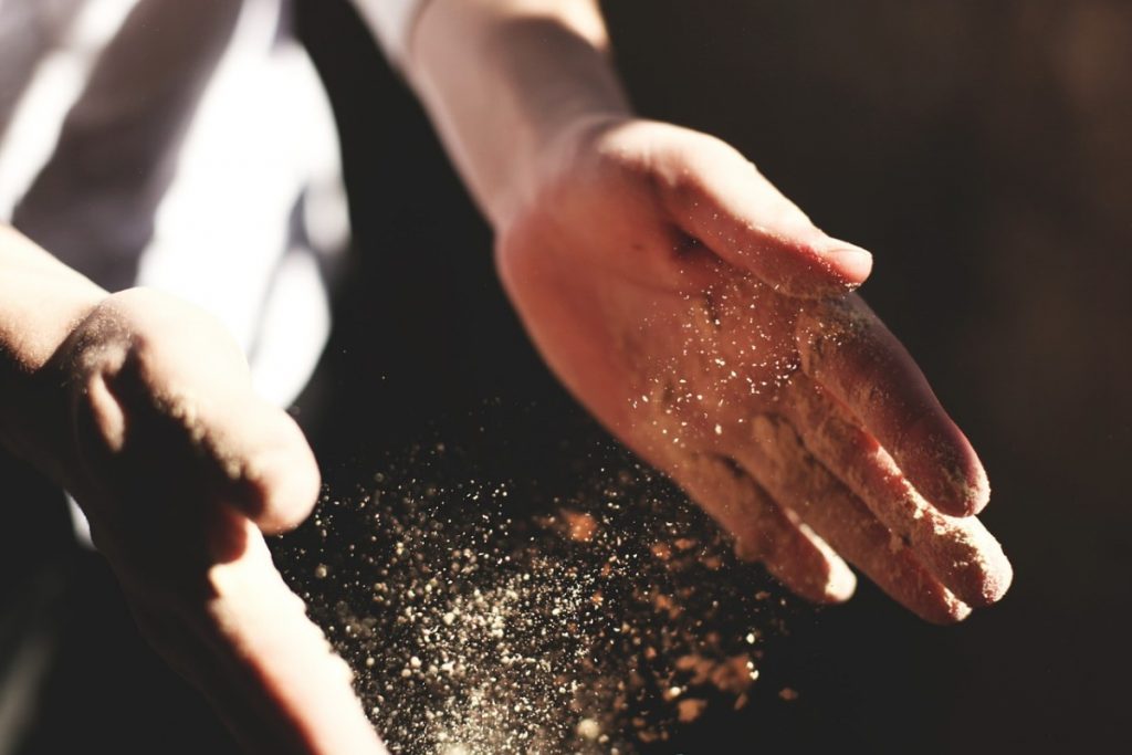 Handwerk bedeutet, dass man sich auch mal die Hände schmutzig macht, weil mit seinen eigenen Händen Arbeit vollbringt.